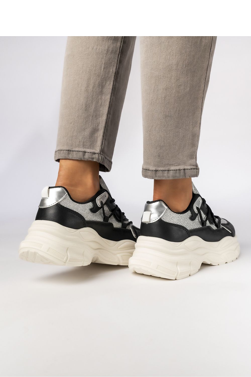  Chaussures de sport model 210599 Inello 