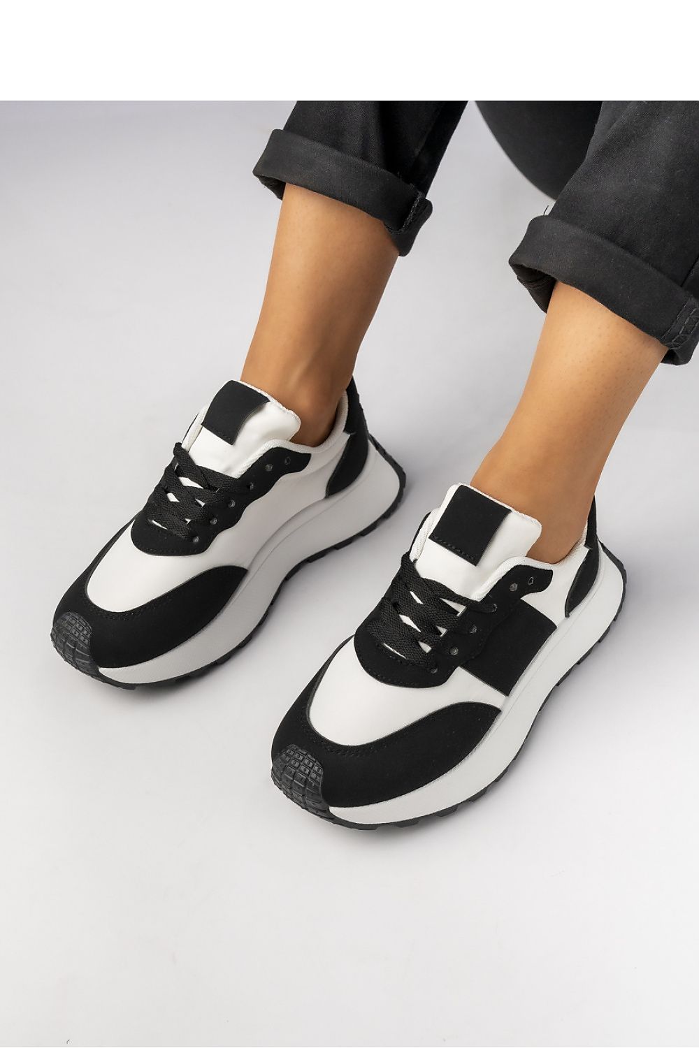  Chaussures de sport model 210600 Inello 