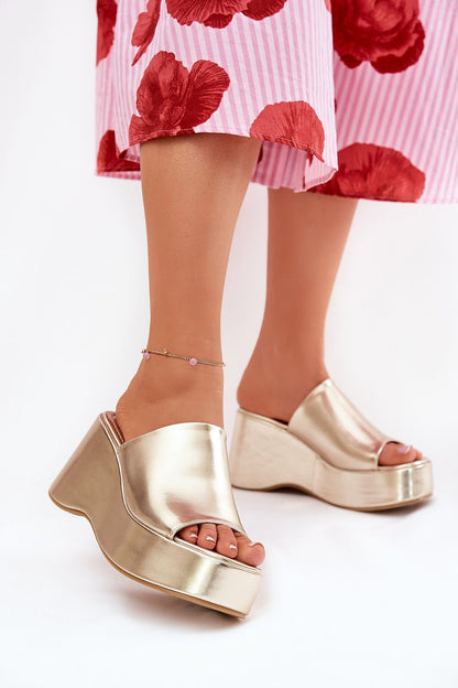  Clacquettes model 211013 Step in style 