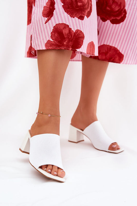  Clacquettes model 211023 Step in style 