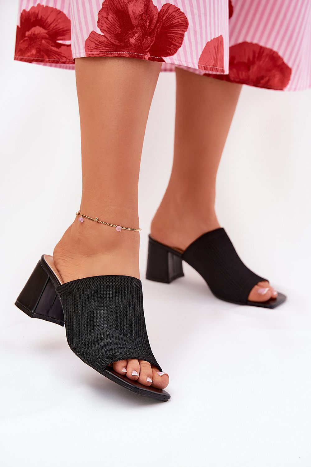  Clacquettes model 211024 Step in style 