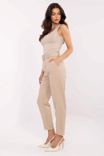  Pantalon femme model 211176 NM 