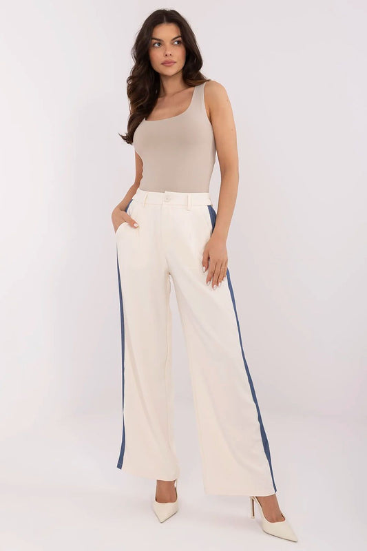  Pantalon femme model 211177 NM 