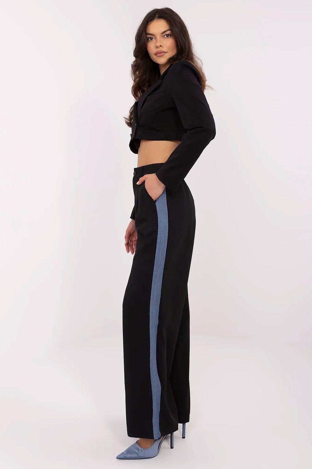  Pantalon femme model 211178 NM 