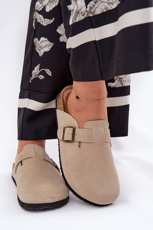  Clacquettes model 211684 Step in style 