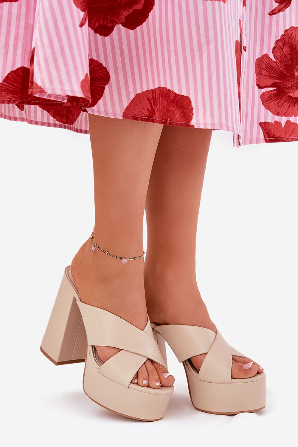  Clacquettes model 211716 Step in style 