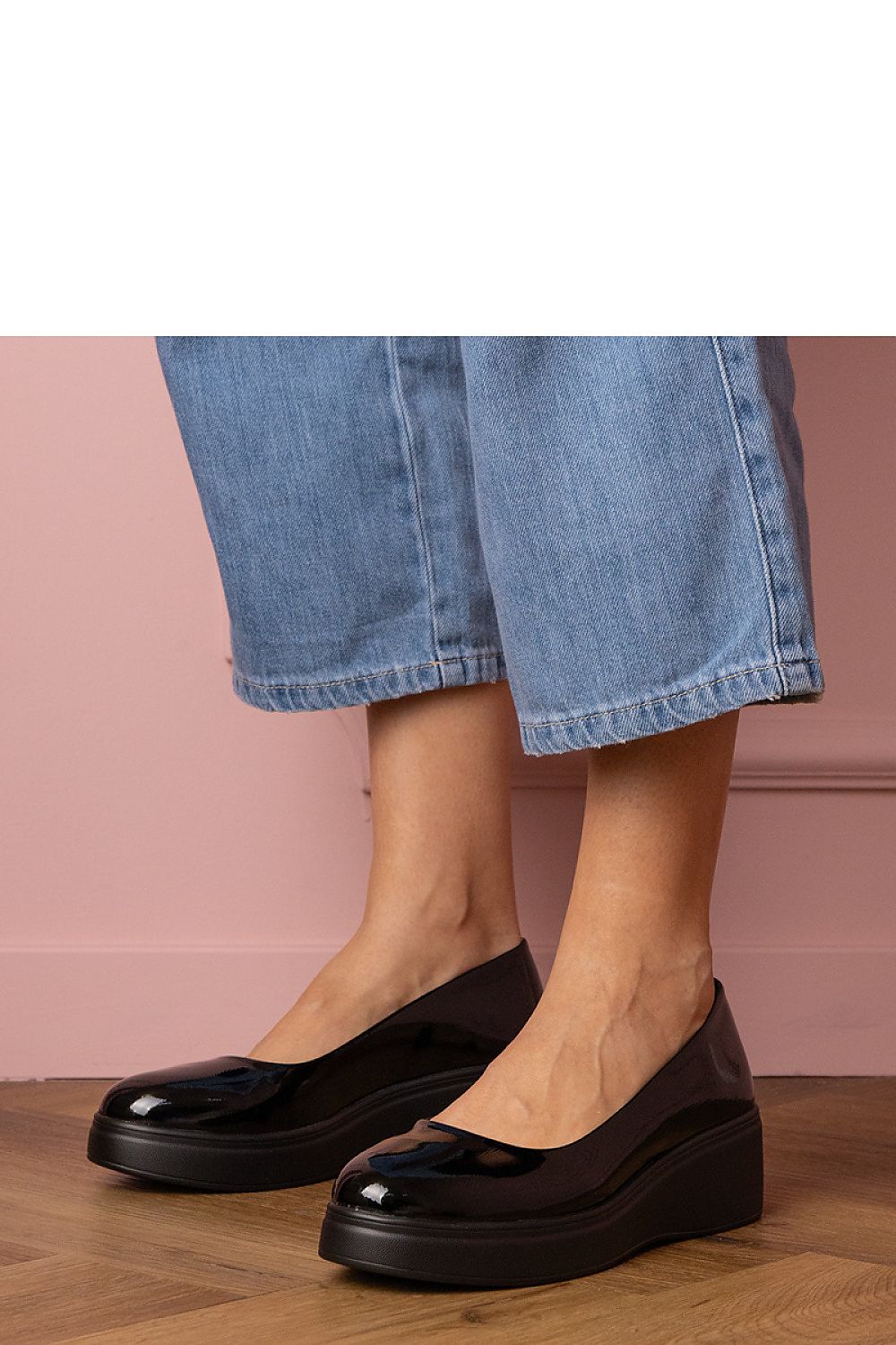  Chaussures basses &agrave; cothurnes model 211772 PRIMO 