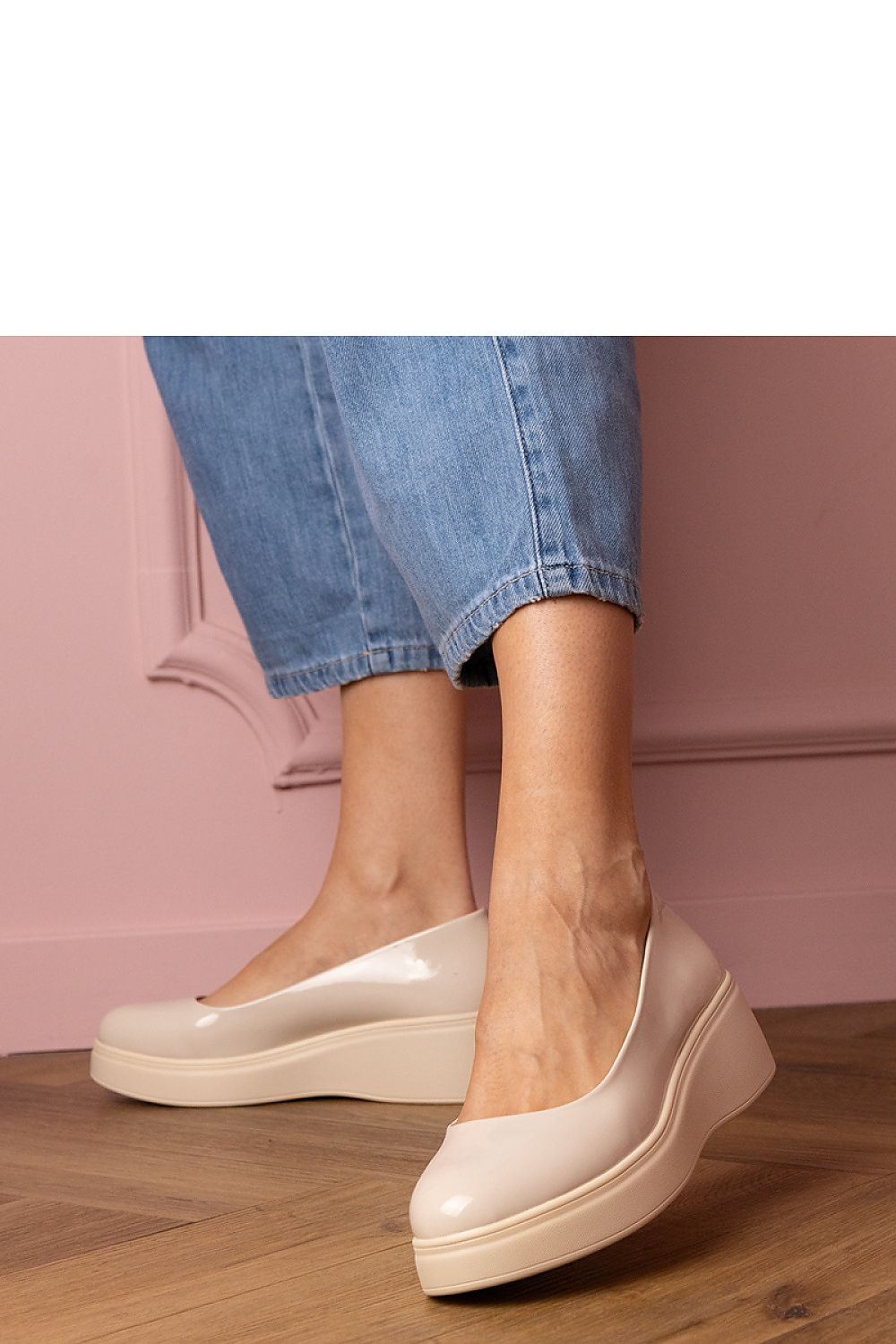  Chaussures basses &agrave; cothurnes model 211773 PRIMO 