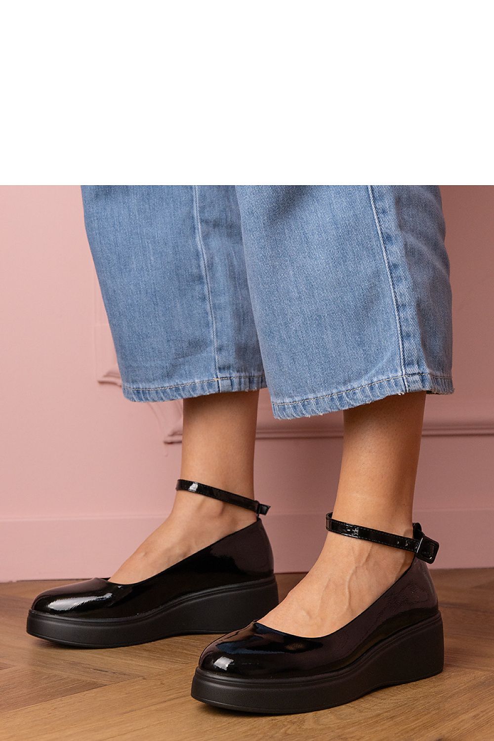  Chaussures basses &agrave; cothurnes model 211775 PRIMO 