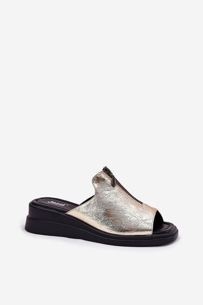  Clacquettes model 211955 Step in style 