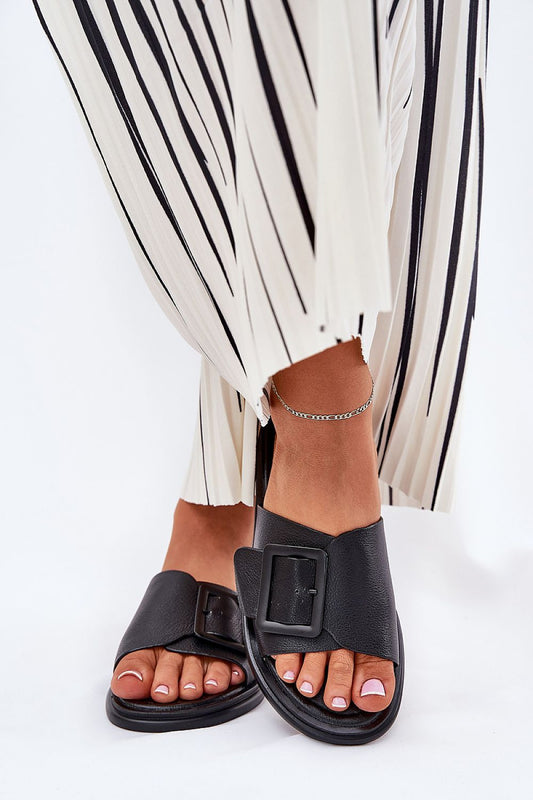  Clacquettes model 211958 Step in style 