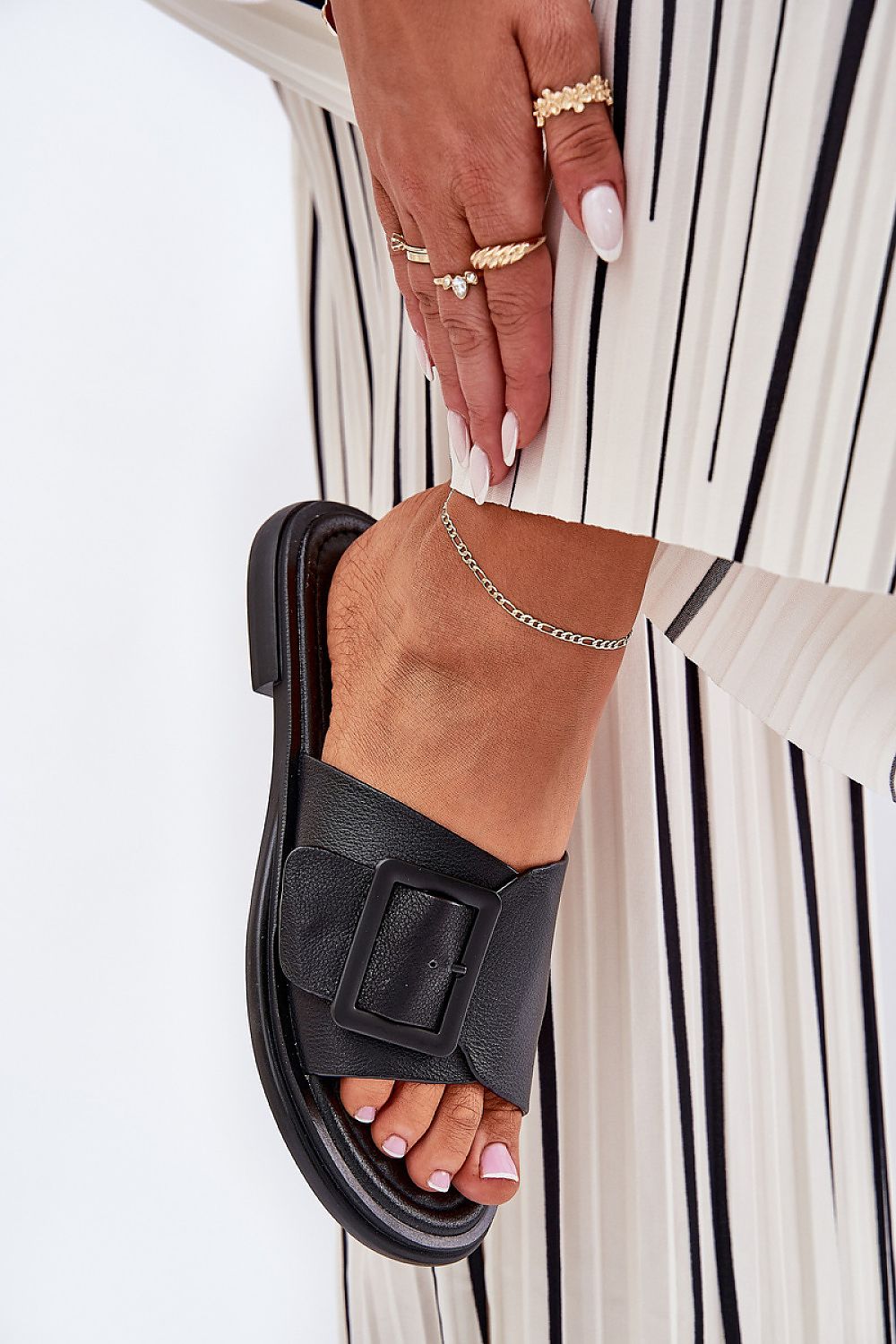  Clacquettes model 211958 Step in style 