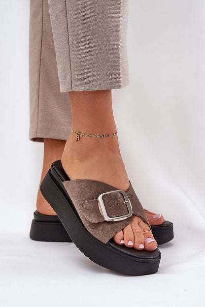  Clacquettes model 211969 Step in style 