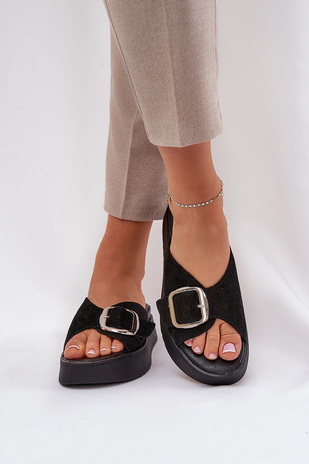  Clacquettes model 211970 Step in style 