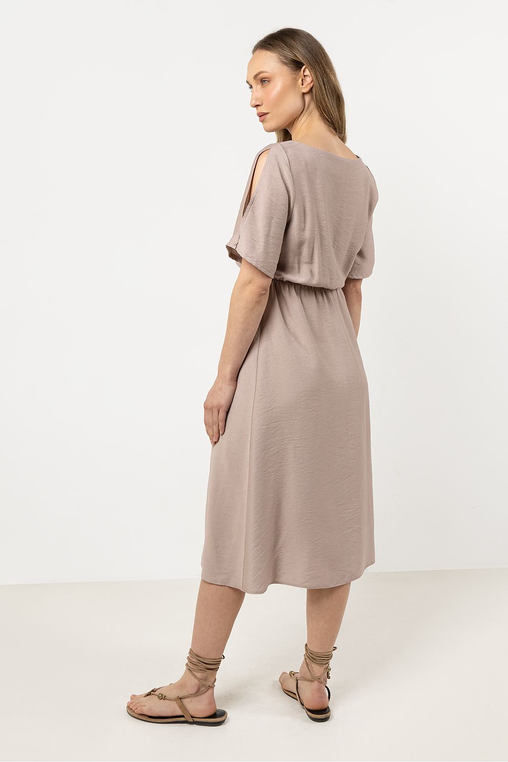  Robe de jour model 212211 awama 