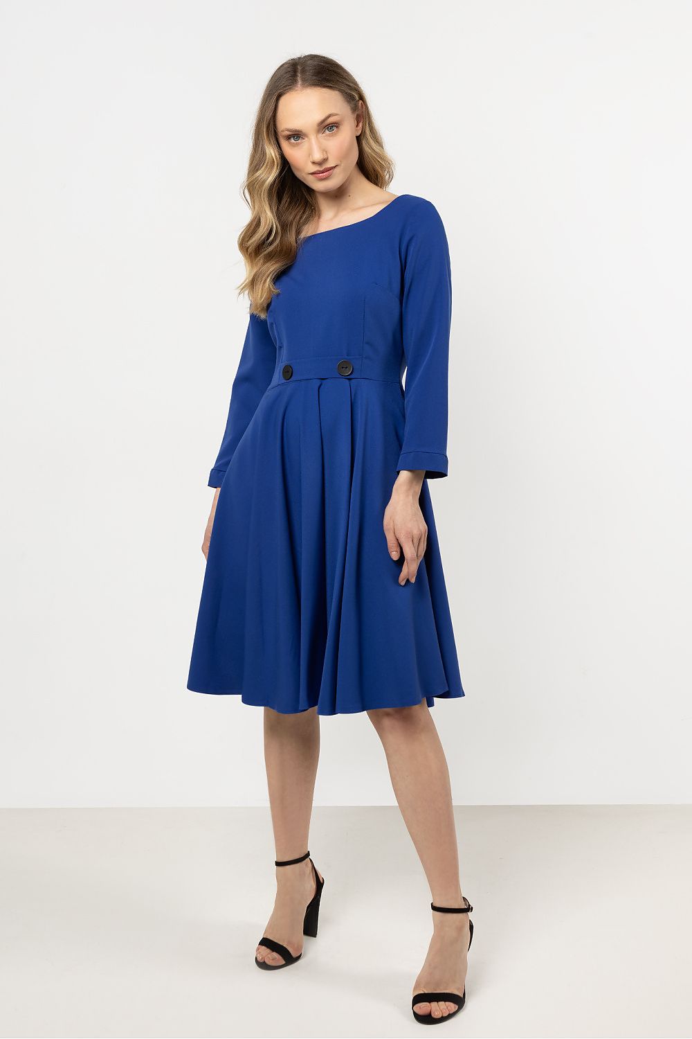  Robe de jour model 212241 awama 