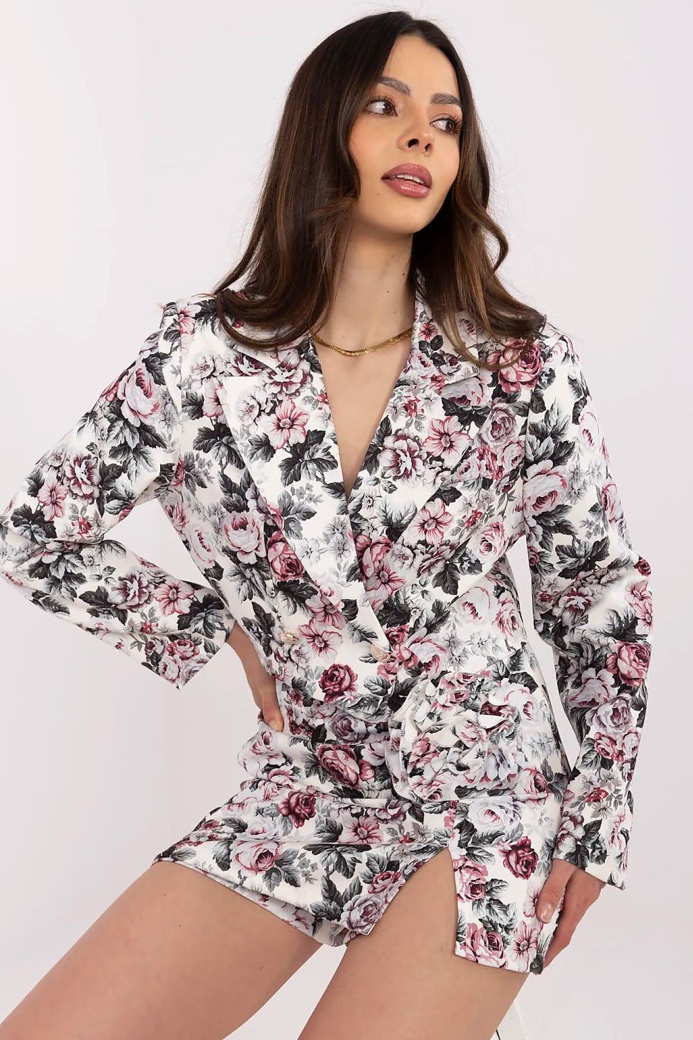  L`ensemble model 212279 Italy Moda 