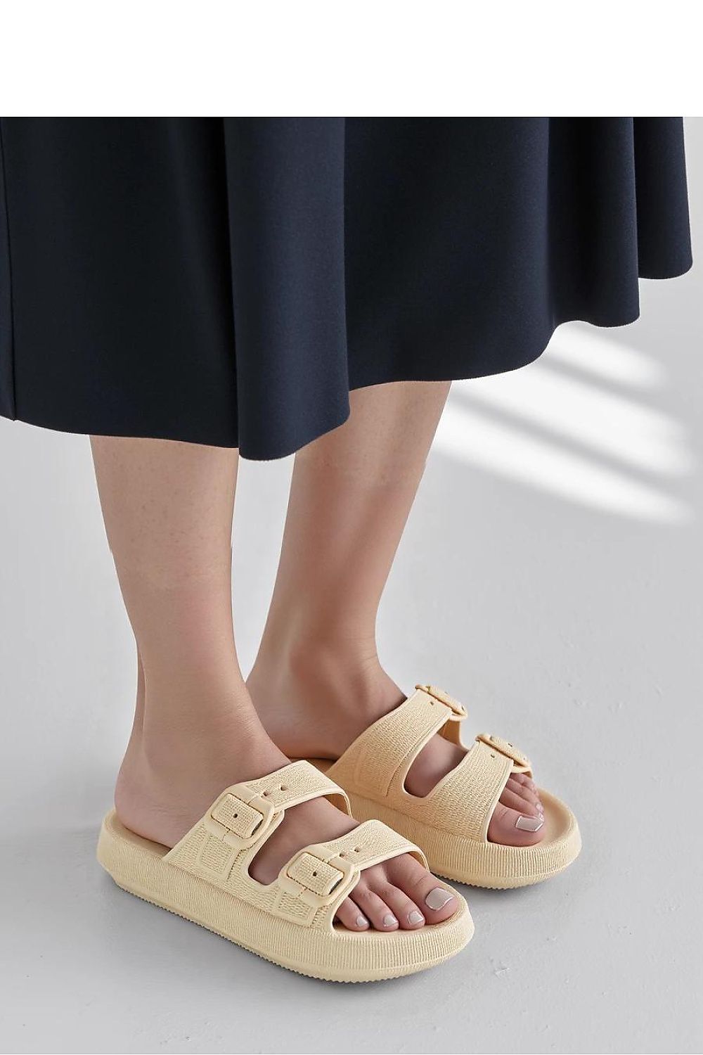  Clacquettes model 212946 Inello 