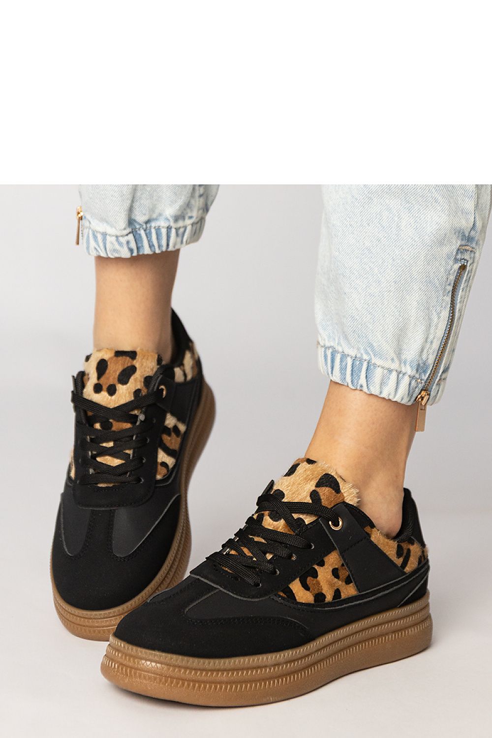  Chaussures de sport model 213762 PRIMO 