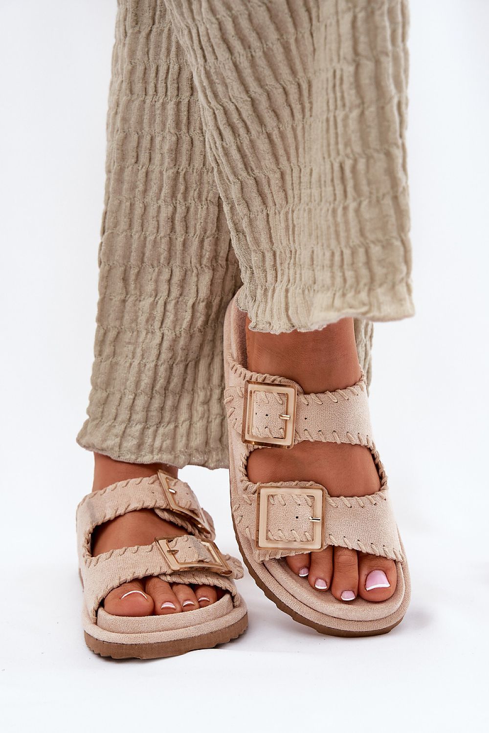  Clacquettes model 213956 Step in style 