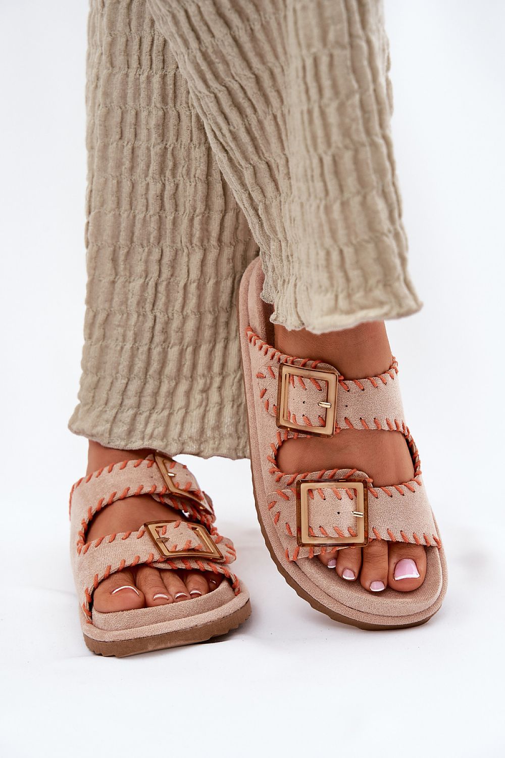  Clacquettes model 213960 Step in style 