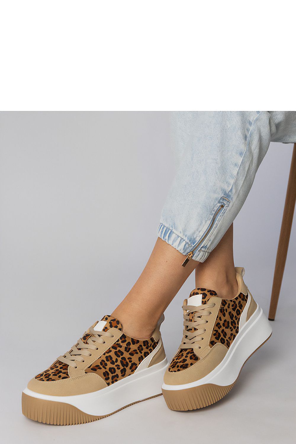  Chaussures de sport model 213995 PRIMO 