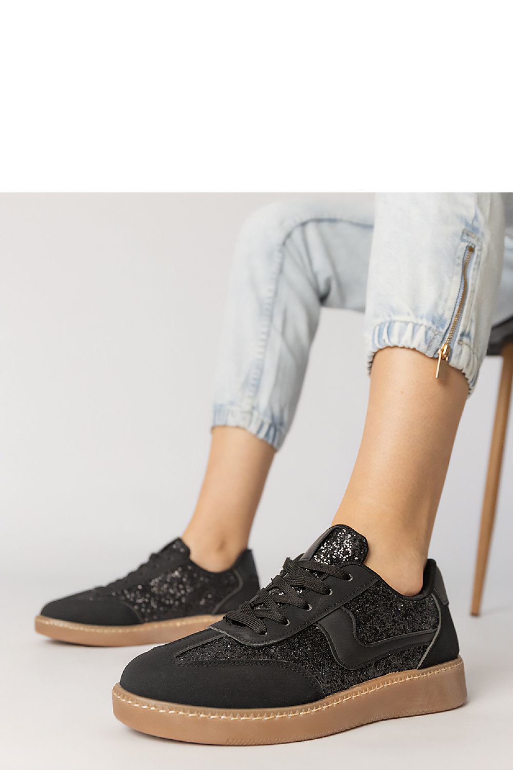  Chaussures de sport model 213996 PRIMO 