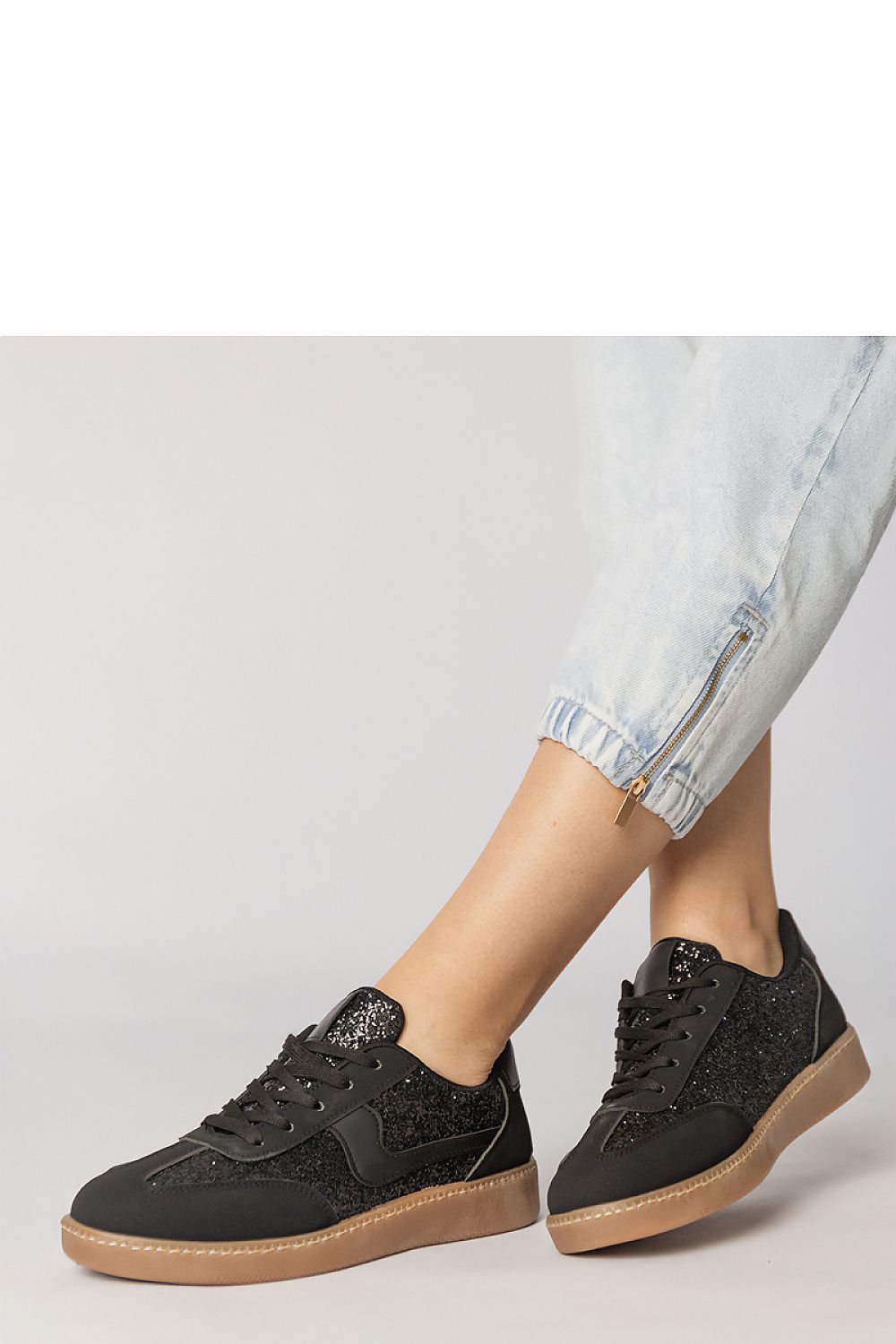  Chaussures de sport model 213996 PRIMO 