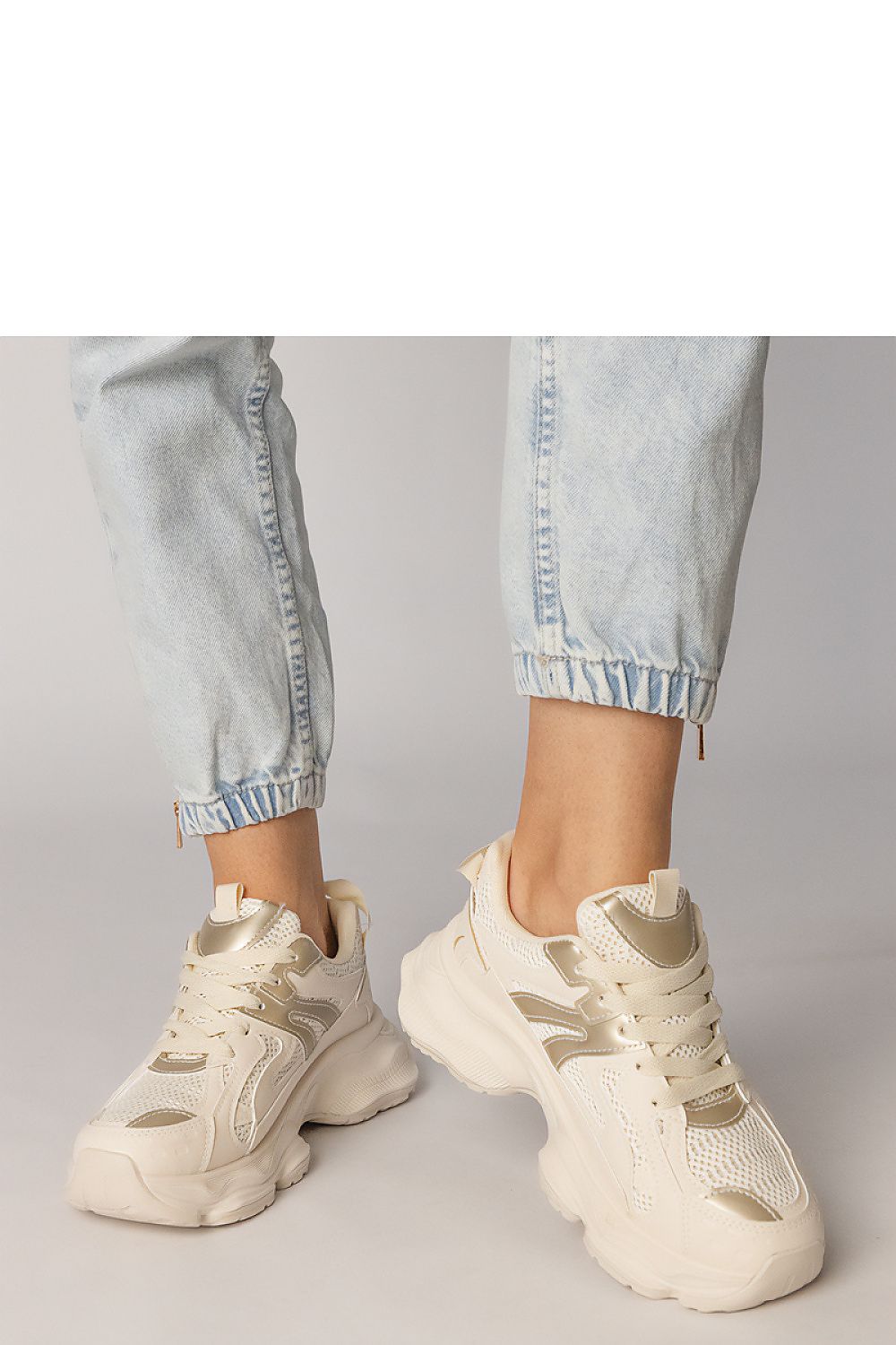  Chaussures de sport model 213998 PRIMO 