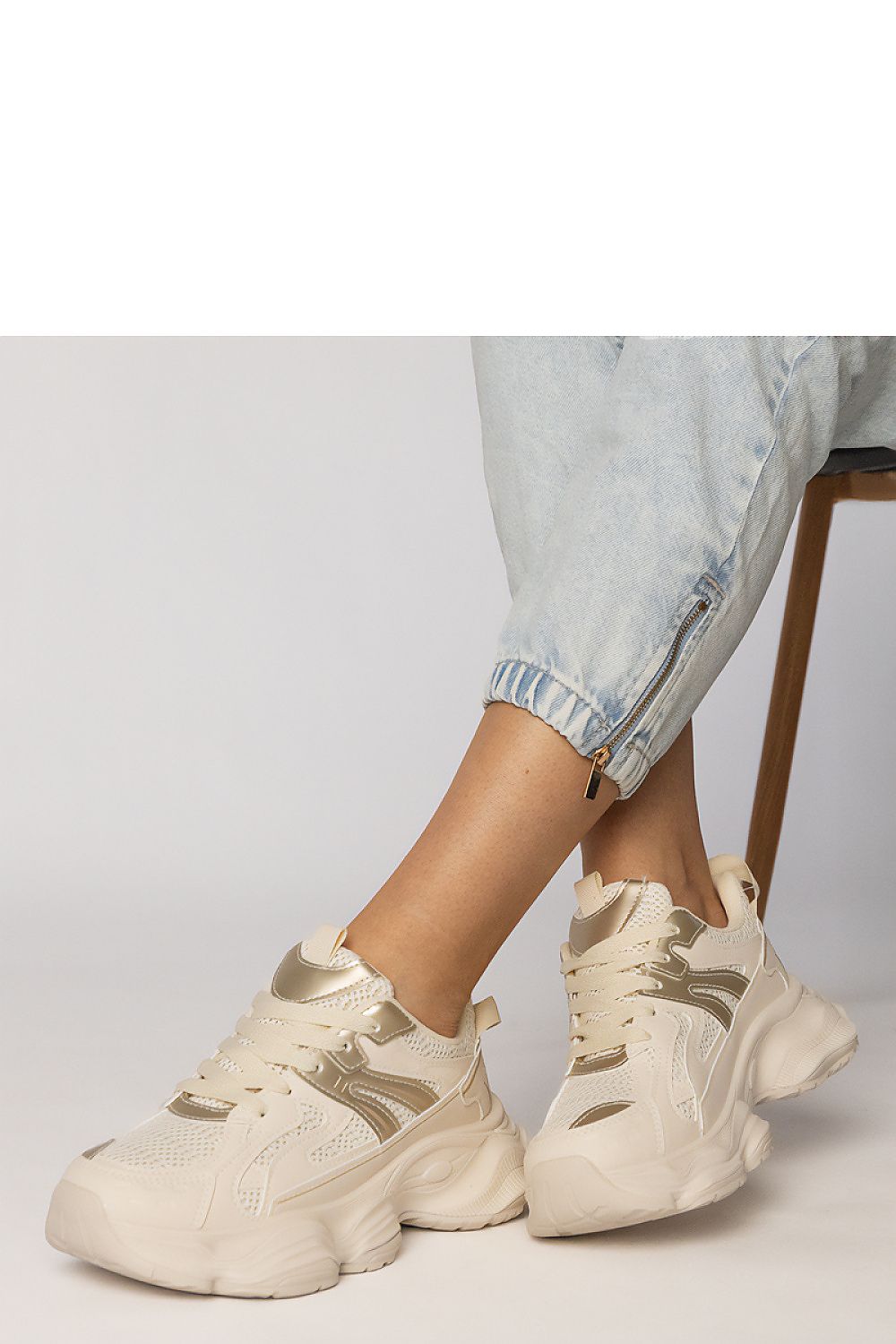  Chaussures de sport model 213998 PRIMO 