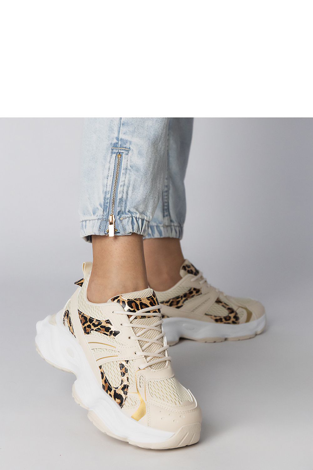  Chaussures de sport model 214011 PRIMO 