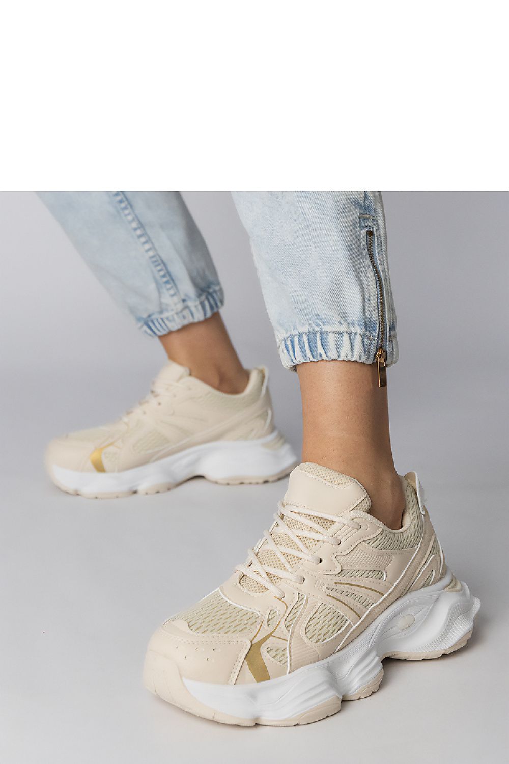  Chaussures de sport model 214012 PRIMO 