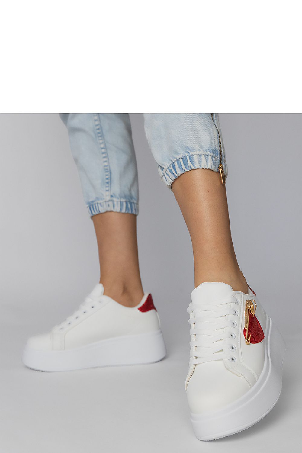  Chaussures de sport model 214016 PRIMO 