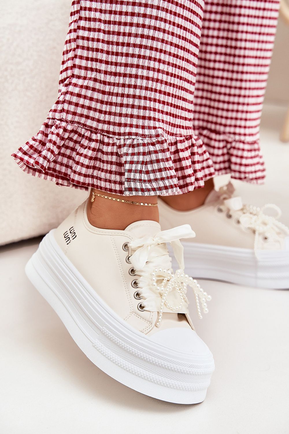  Baskets model 214394 Step in style 