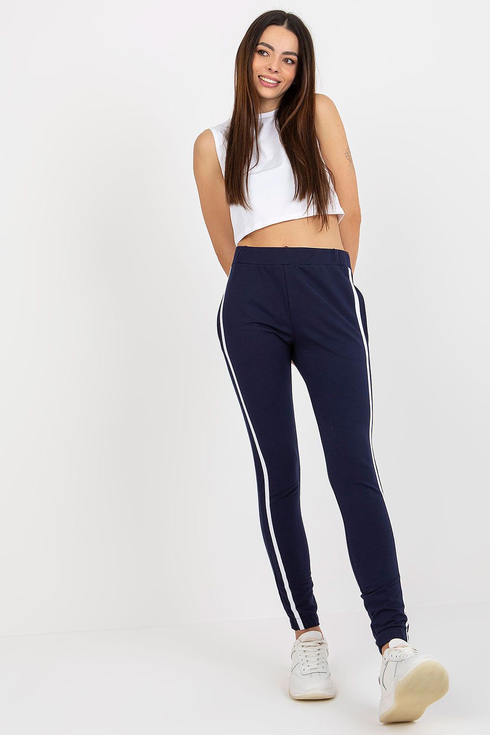  Pantalon survêtement model 214461 Rue Paris 
