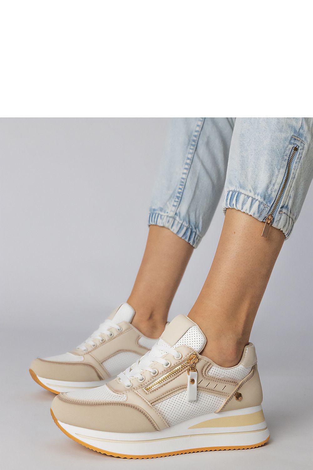  Chaussures de sport model 215456 PRIMO 