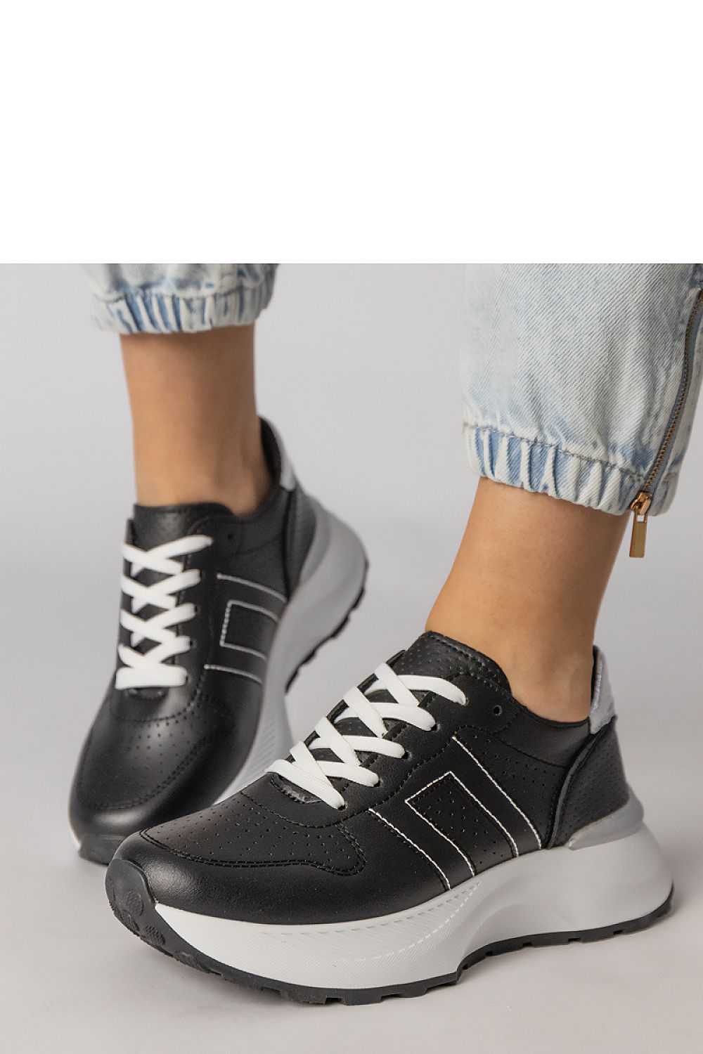  Chaussures de sport model 215463 PRIMO 