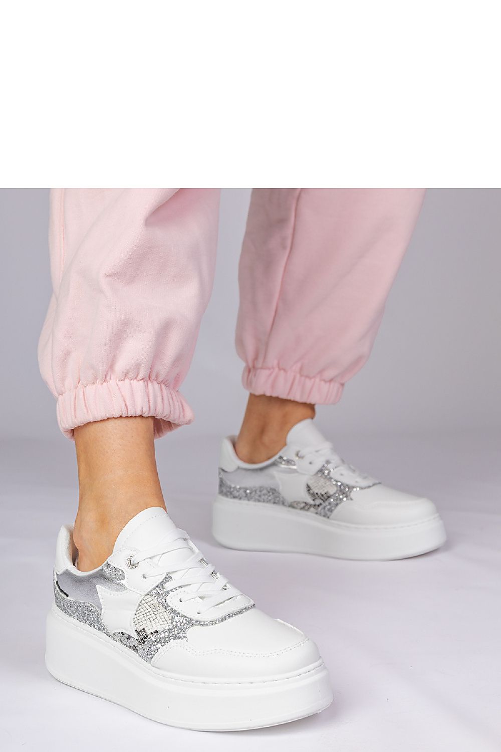  Chaussures de sport model 215467 PRIMO 