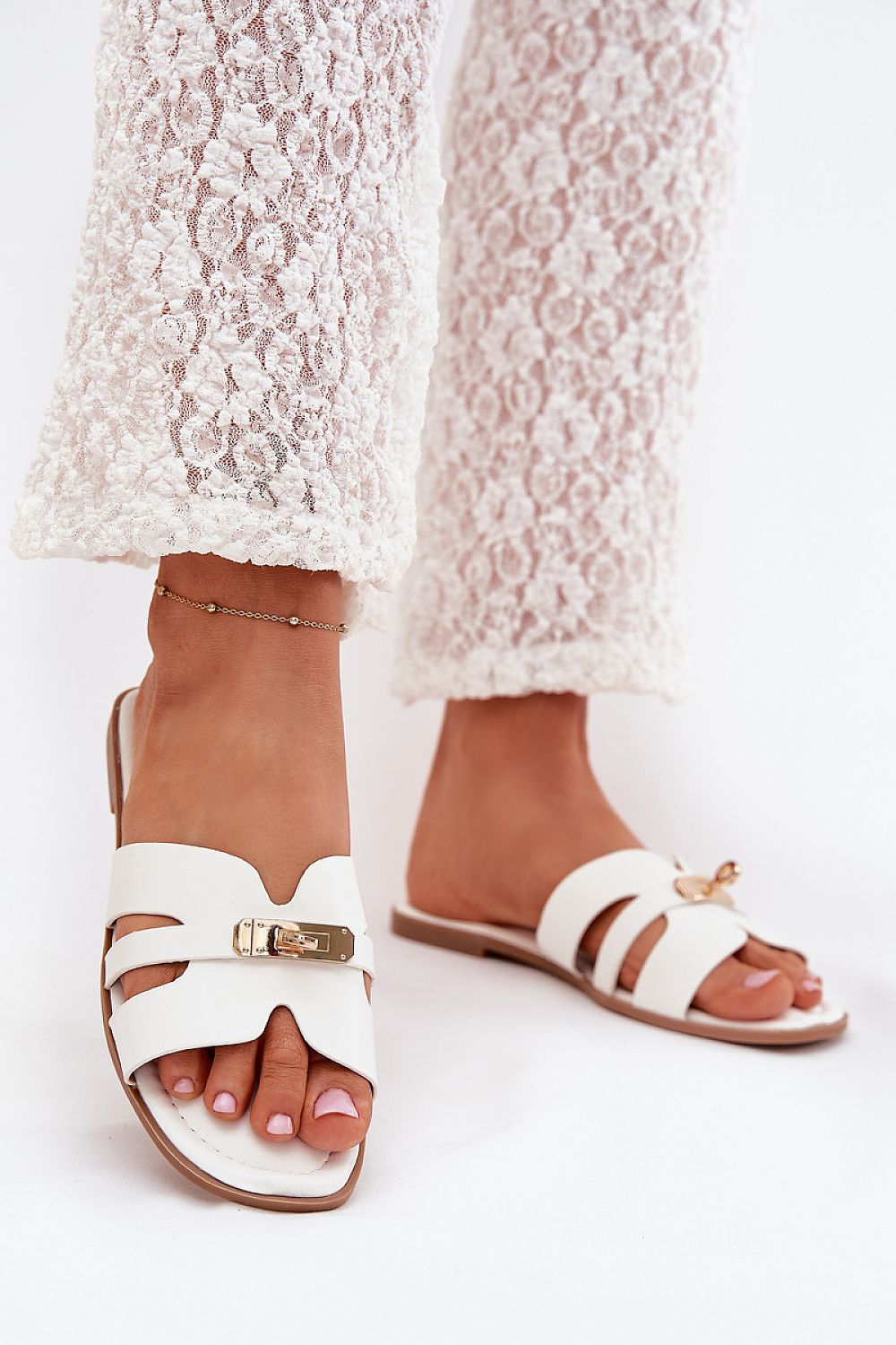  Clacquettes model 215666 Step in style 