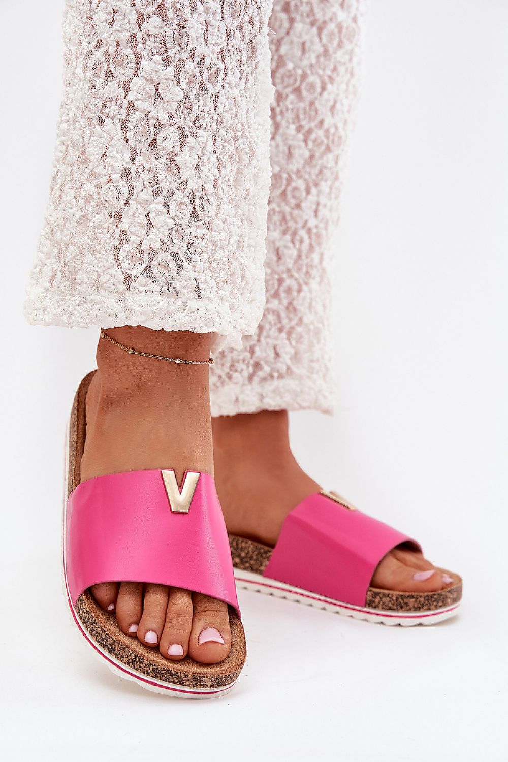  Clacquettes model 215742 Step in style 