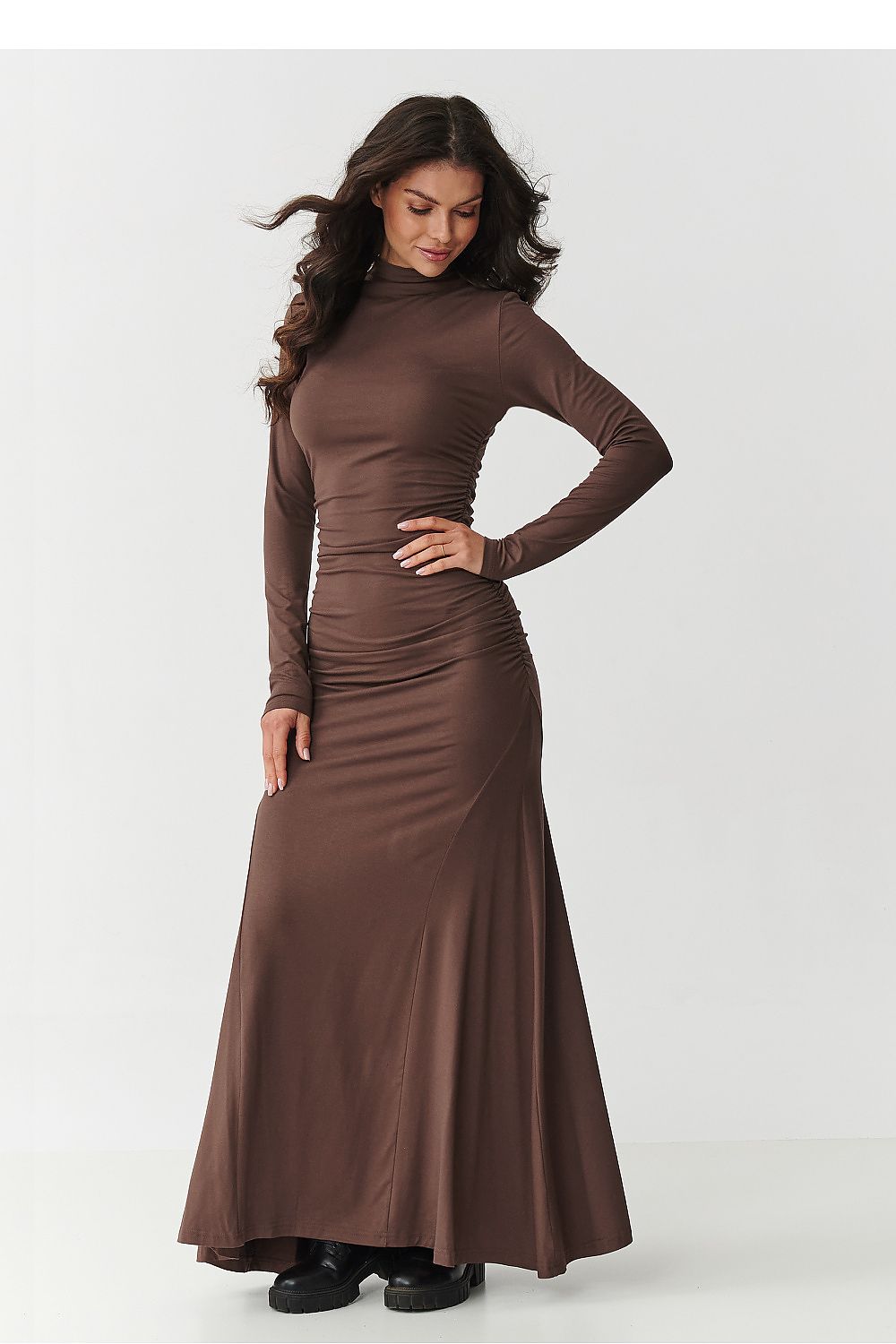  Robe de jour model 217650 Makadamia 