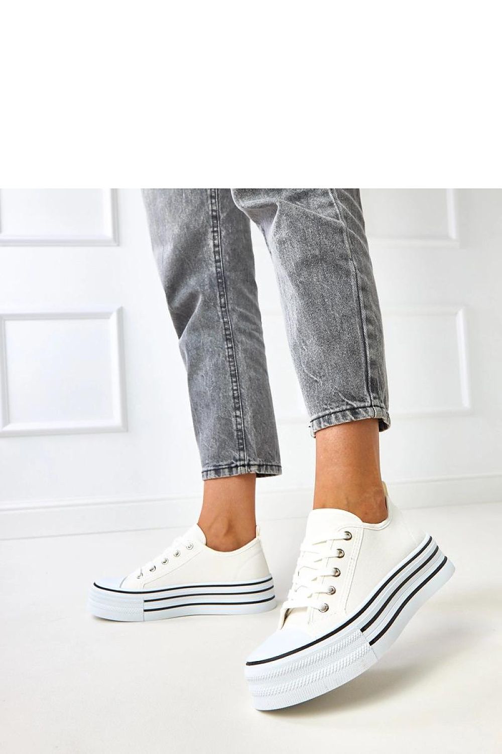  Baskets model 218156 Solea 