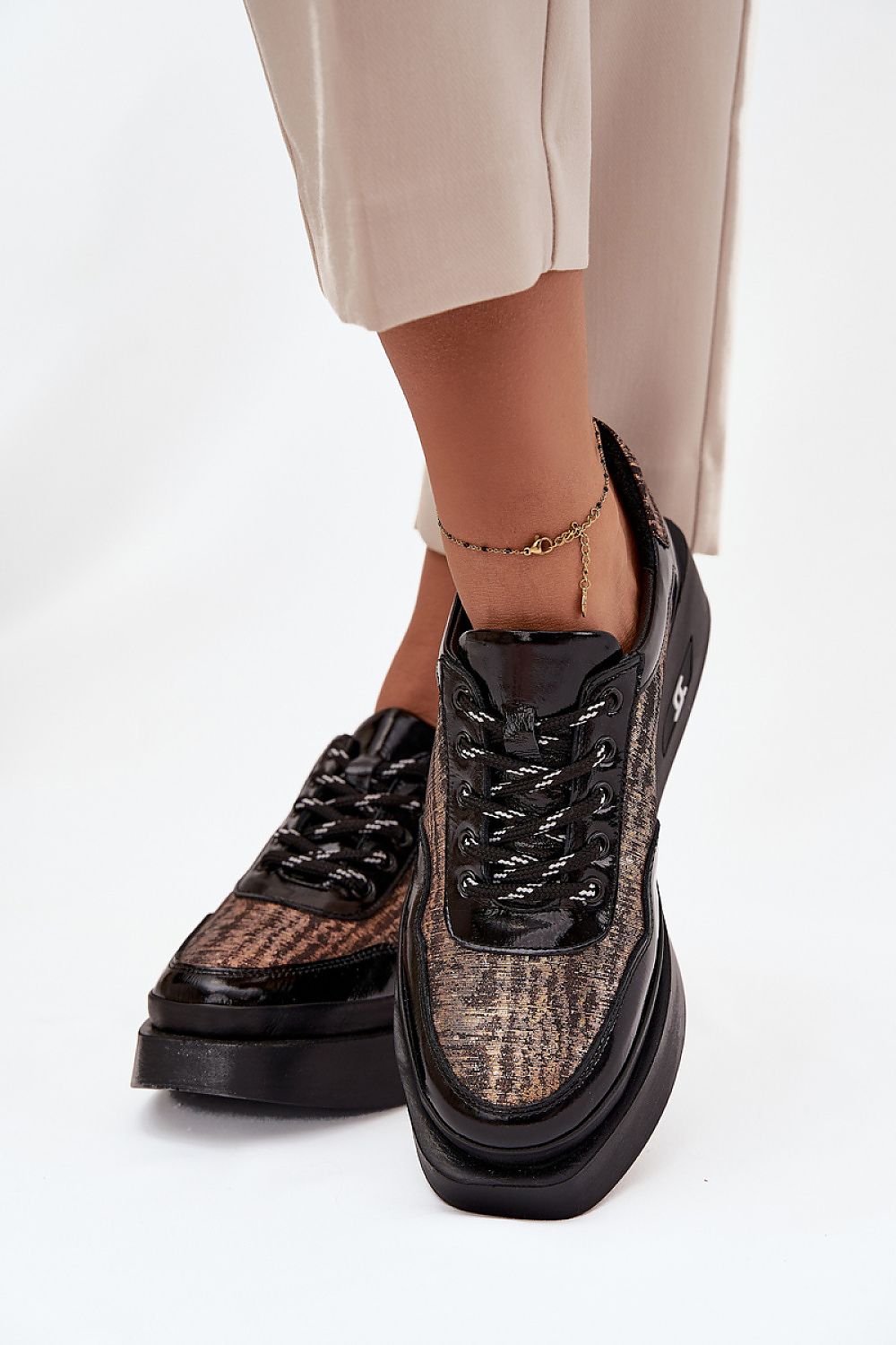  Chaussures Basses model 219105 Step in style 