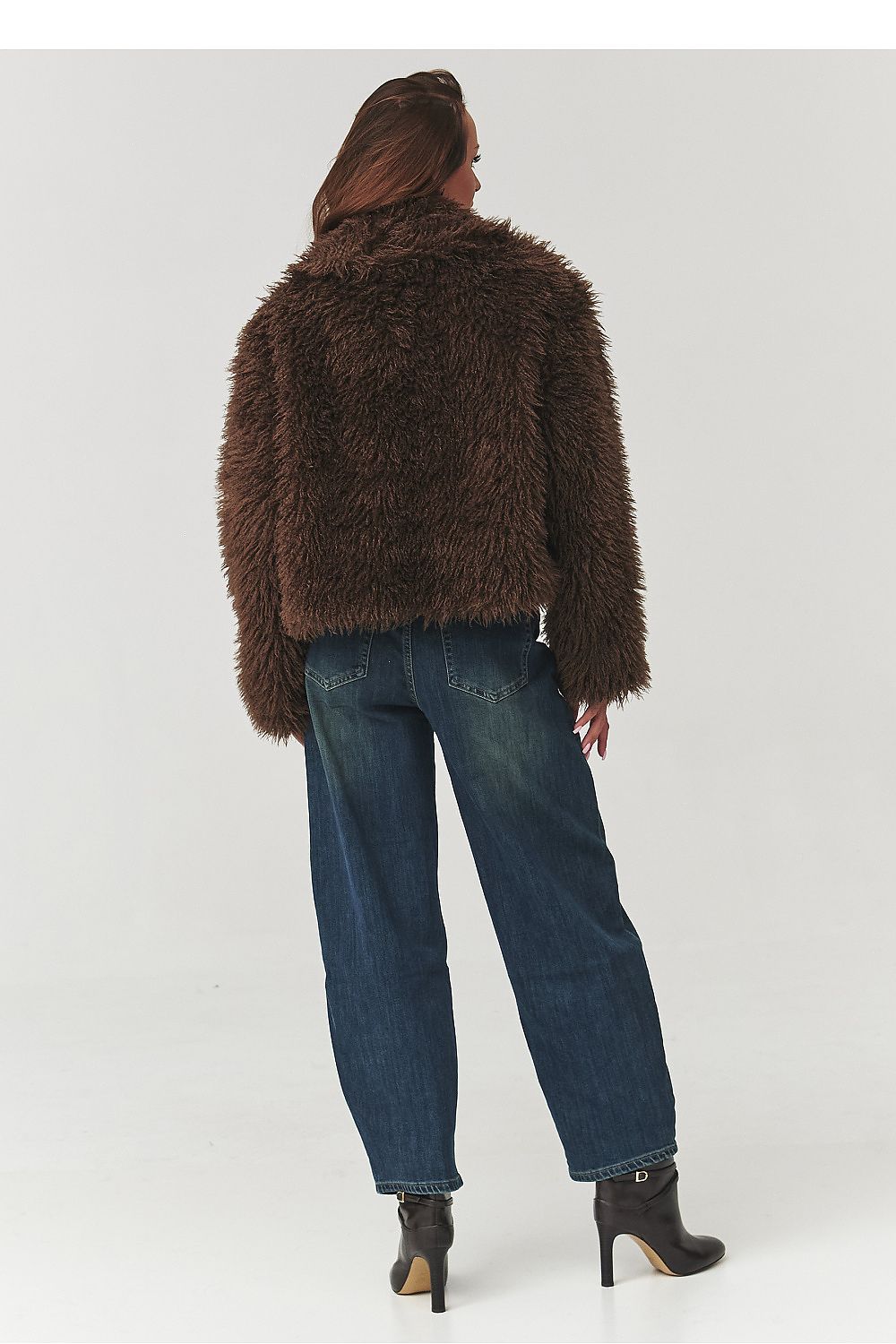  Veste model 219749 Makadamia 