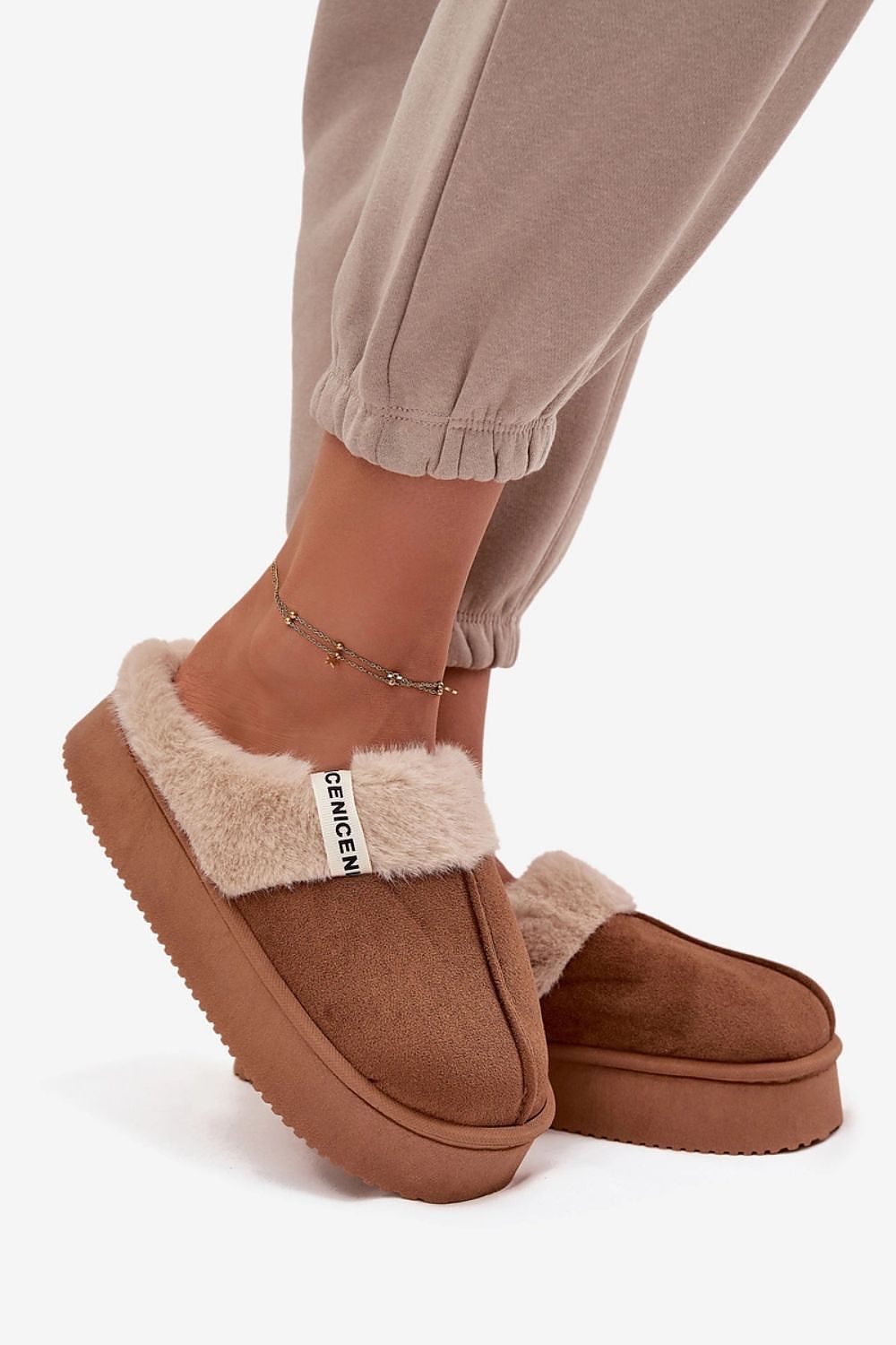  Pantoufles model 220538 Step in style 