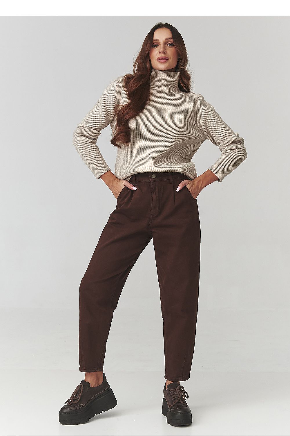  Col roulé model 220775 Makadamia 