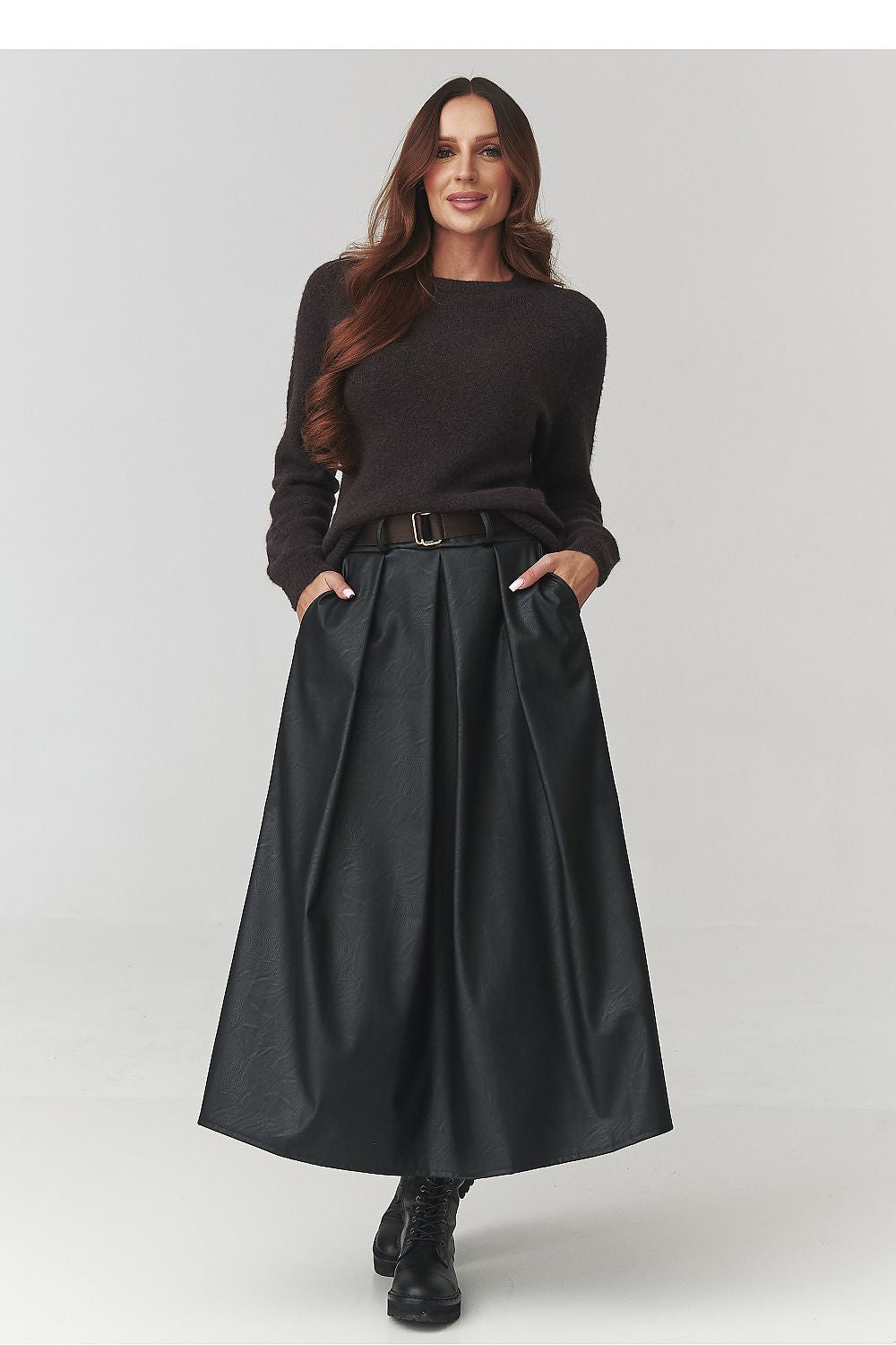  Jupe model 220783 Makadamia 