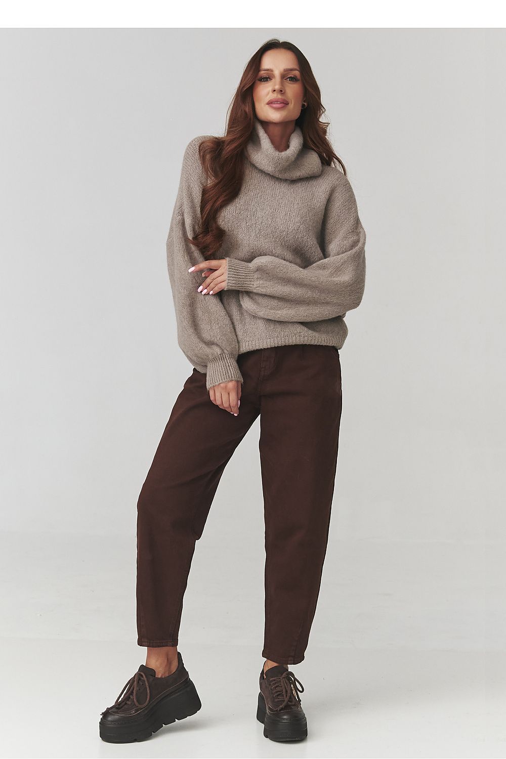  Col roulé model 220795 Makadamia 
