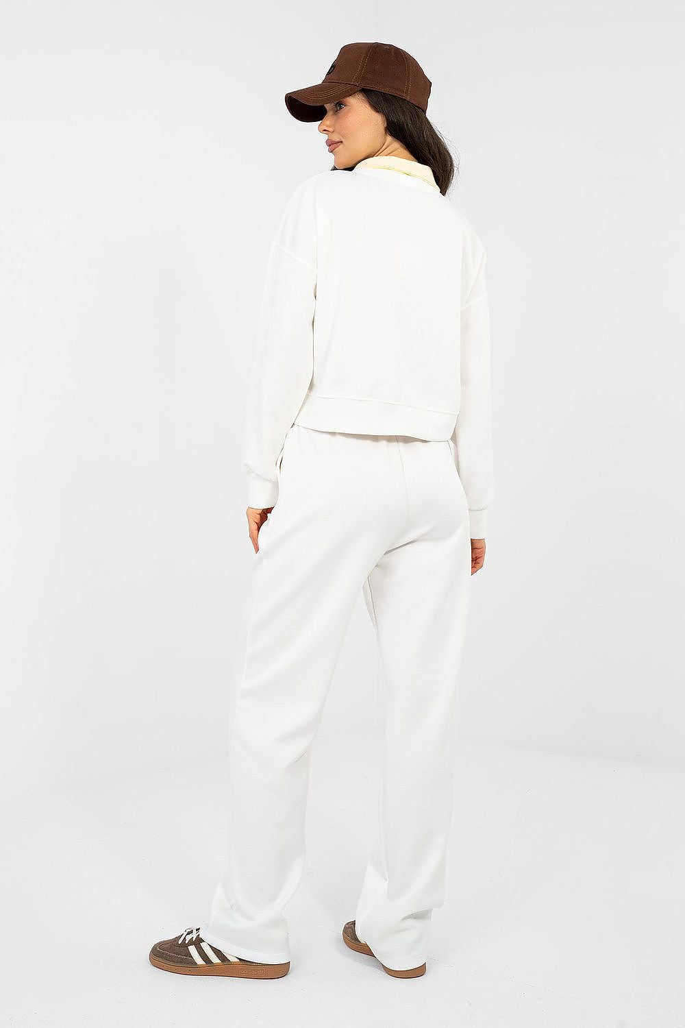  L`ensemble model 224068 Italy Moda 