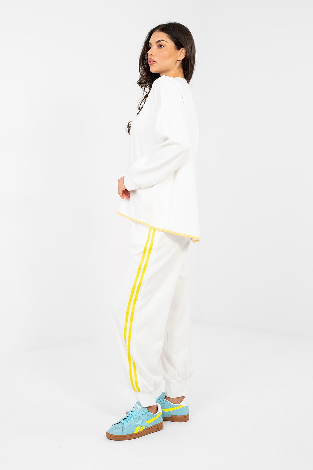 L`ensemble model 224616 Rue Paris 
